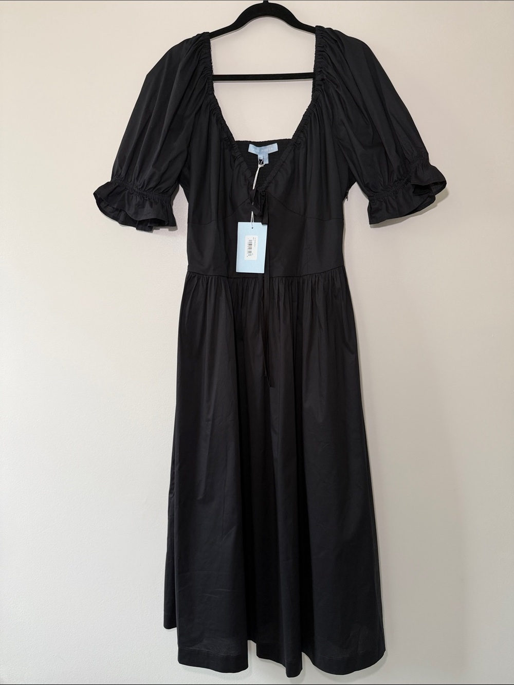 Hill House Black Puff-Sleeve Midi Dress with Gathered Waist - Picture 4 of 12
